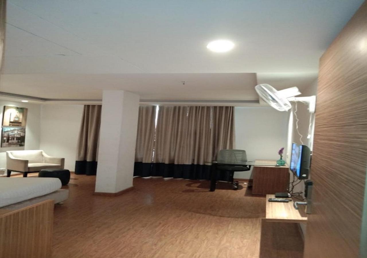 Hotel Amora - Rajnandgaon Raj Nandgaon Ngoại thất bức ảnh