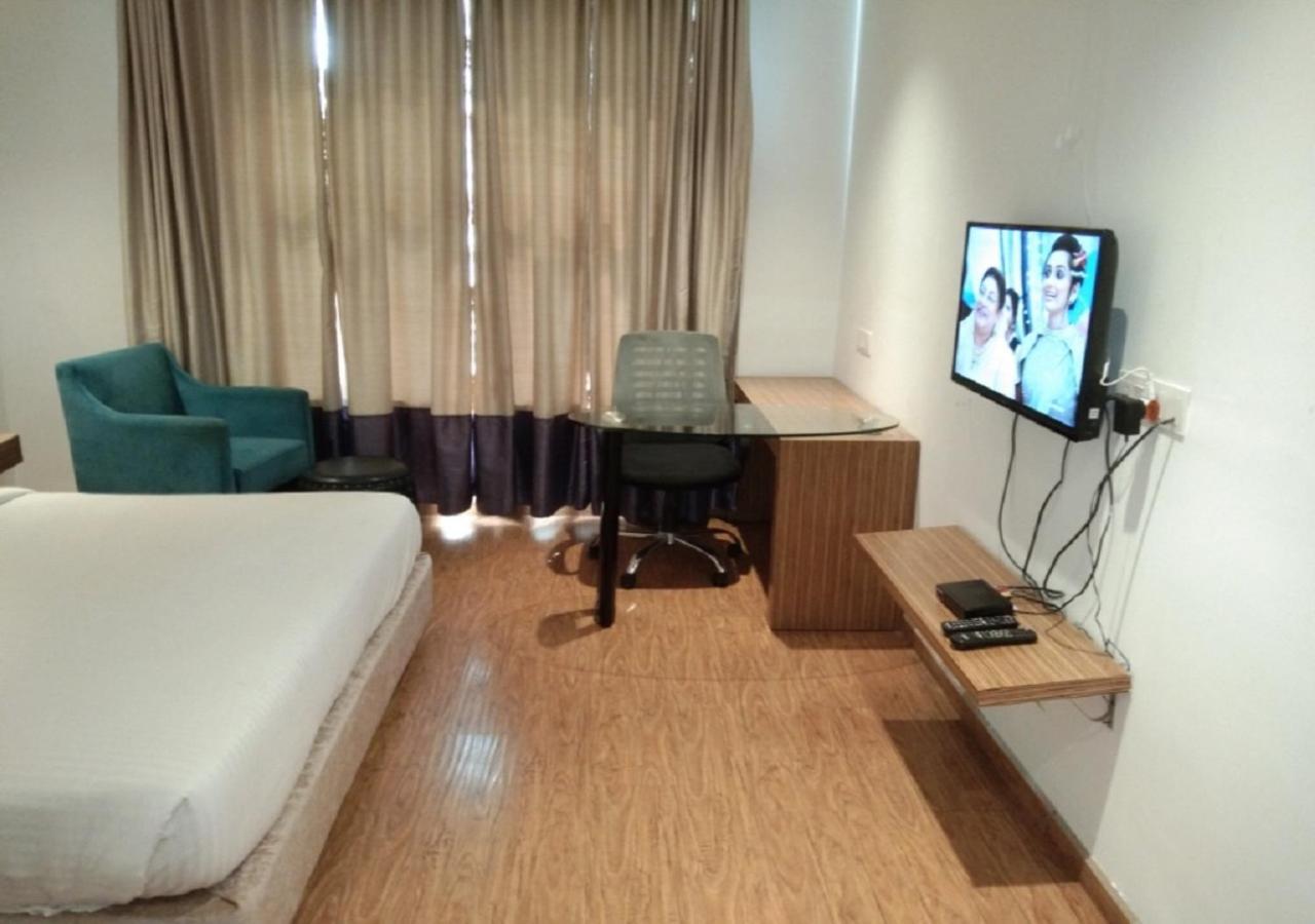 Hotel Amora - Rajnandgaon Raj Nandgaon Ngoại thất bức ảnh