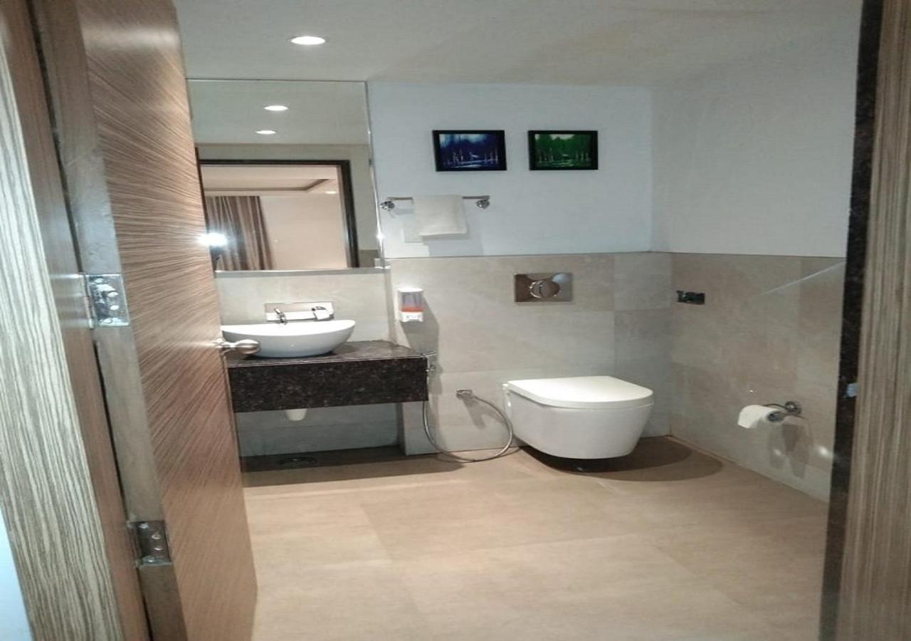 Hotel Amora - Rajnandgaon Raj Nandgaon Ngoại thất bức ảnh