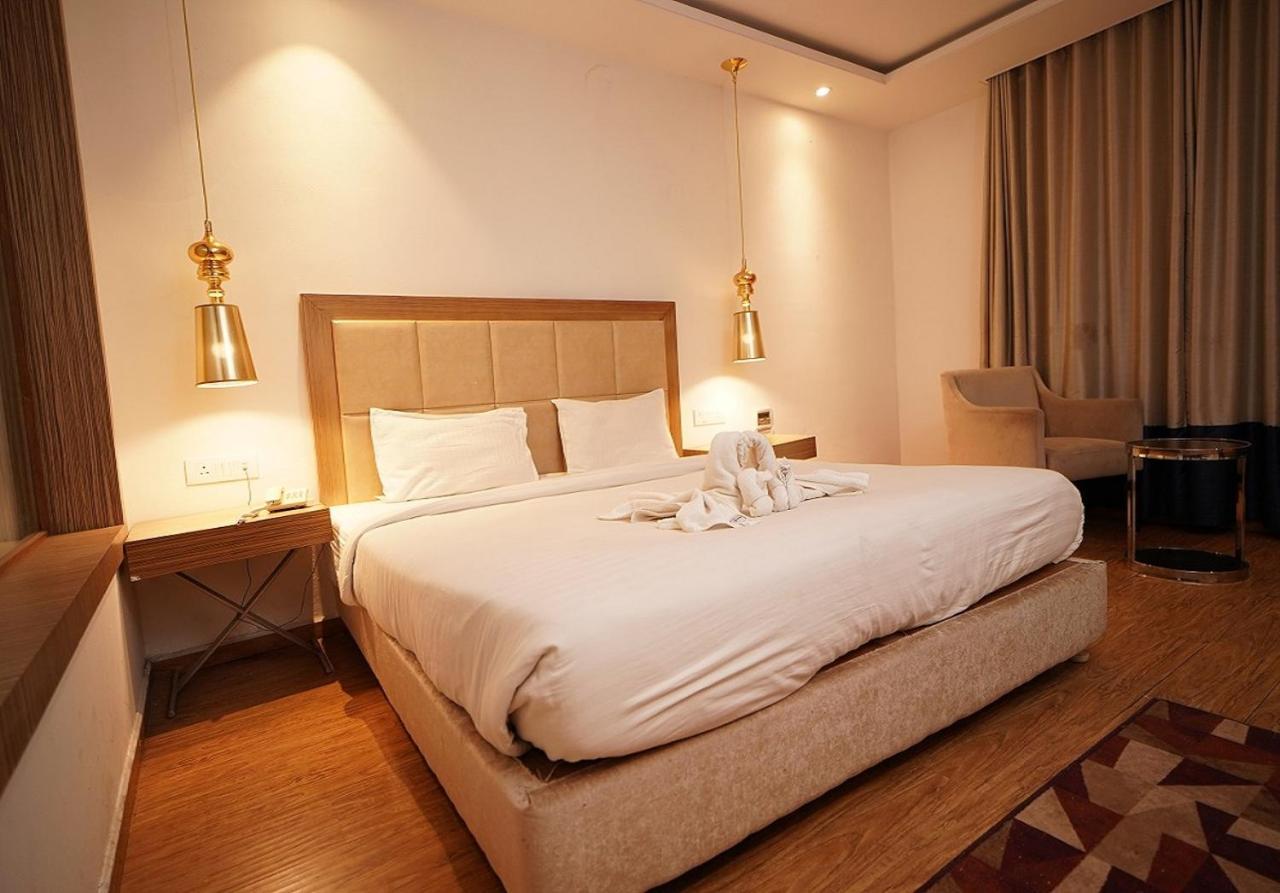 Hotel Amora - Rajnandgaon Raj Nandgaon Ngoại thất bức ảnh