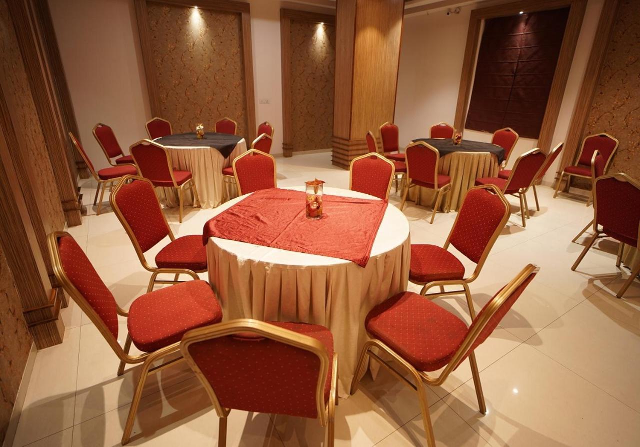 Hotel Amora - Rajnandgaon Raj Nandgaon Ngoại thất bức ảnh